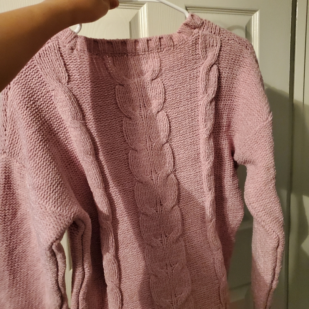 Clothes - Picture 6 of 9